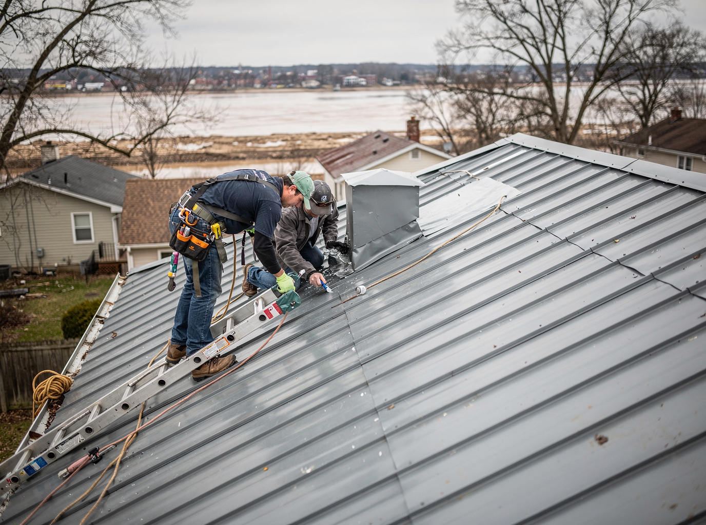 How Paducah Homeowners Can Prepare Metal Roofs for Ohio River Flooding